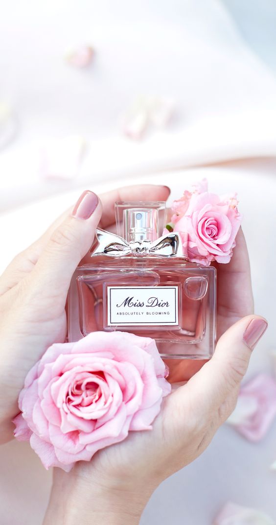 Khám phá chai nước hoa nữ Miss Dior Absolutely Blooming của ra mắt năm 2016
